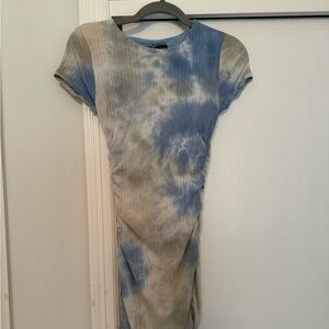 White fox blue tie dye dress size medium